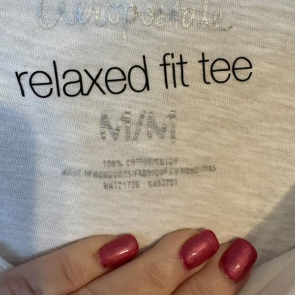 ❤️NWT PERFECT for SPRING/SUMMER RELAXED FIT TEE MEDIUM - Picture 6 of 6